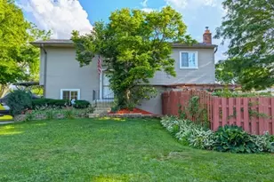 580 Mesa Verde Ct, Carol Stream, IL 60188 - Photo 1