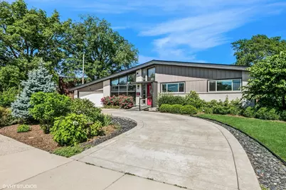 319 E Huntington Lane, Elmhurst, IL 60126 - Photo 1