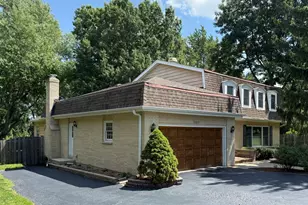 1960 Pinehurst Ct, Libertyville, IL 60048 - Photo 1