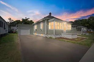 421 W Cleary St, Pontiac, IL 61764 - Photo 1