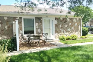 1114 Hampton Harbor, Schaumburg, IL 60193 - Photo 1