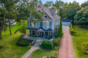 84 N Walkup Ave, Crystal Lake, IL 60014 - Photo 1