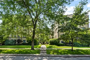 826 Mulford St, Evanston, IL 60202 - Photo 1