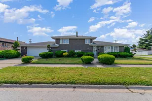 615 Hoxie Ave, Calumet City, IL 60409 - Photo 1