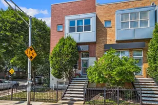 2558 W Bloomingdale Ave, Chicago, IL 60647 - Photo 1