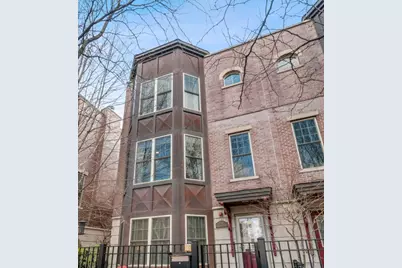 3019 W Cornelia Avenue, Chicago, IL 60618 - Photo 1