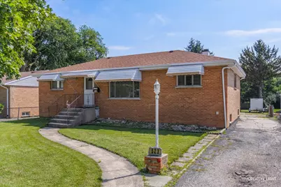 523 S Clarendon Avenue, Addison, IL 60101 - Photo 1