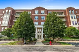 660 Prestwick Ln, Wheeling, IL 60090 - Photo 1