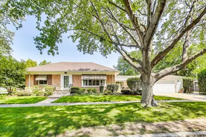 700 E Busse Avenue, Mount Prospect, IL 60056 - Photo 1