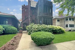 6909 S Chappel Ave, Chicago, IL 60649 - Photo 1