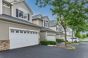 154 Timber Trails Blvd, Gilberts, IL 60136 - Photo 1