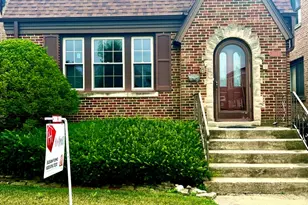 7013 W Cornelia Ave, Chicago, IL 60634 - Photo 1