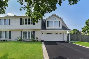 2803 Dorothy Dr, Aurora, IL 60504 - Photo 1