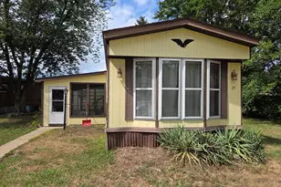 35 Arlington Dr, Diamond, IL 60416 - Photo 1