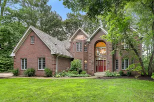 9660 Pacific Ct, Burr Ridge, IL 60527 - Photo 1