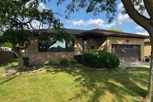 4535 N Reserve Ave, Chicago, IL 60656 - Photo 1