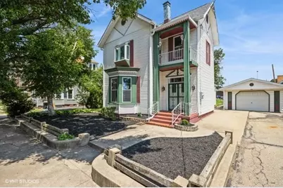 304 Buena Vista Avenue, Pekin, IL 61554 - Photo 1