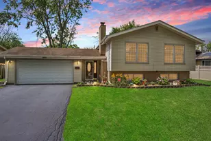 18902 Jonathan Ln, Homewood, IL 60430 - Photo 1