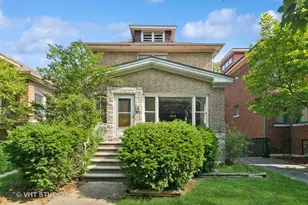 2946 W Wilson Ave, Chicago, IL 60625 - Photo 1