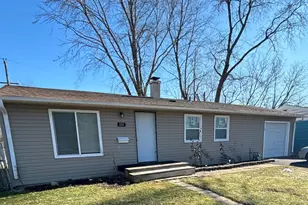 237 Harrison St, Carpentersville, IL 60110 - Photo 1