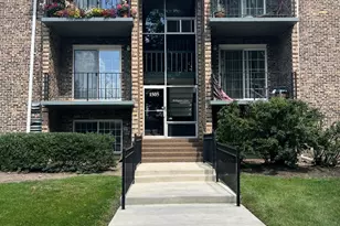 1505 N Windsor Dr, Arlington Heights, IL 60004 - Photo 1