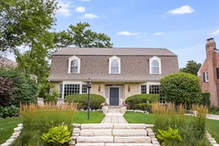 416 W Cuttriss St, Park Ridge, IL 60068 - Photo 1