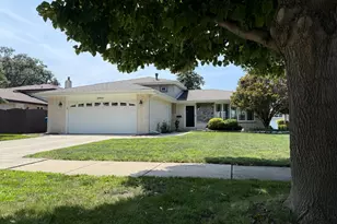 10014 Major Ave, Oak Lawn, IL 60453 - Photo 1