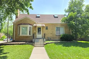 1115 Glenwood Ave, Waukegan, IL 60085 - Photo 1