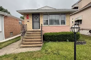 10044 S Indiana Ave, Chicago, IL 60628 - Photo 1