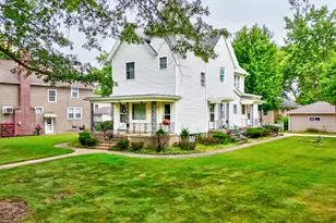 838 Congress St, Ottawa, IL 61350 - Photo 1