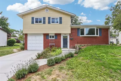 224 N Bissell Drive, Palatine, IL 60074 - Photo 1