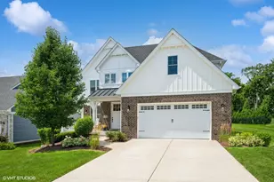 5732 Carpenter St, Downers Grove, IL 60516 - Photo 1