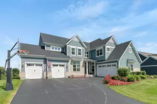 4720 Foley Ln, Saint Charles, IL 60175 - Photo 1