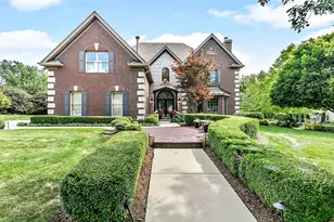 236 Sherlock St, Frankfort, IL 60423 - Photo 1