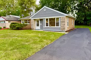 313 Minocqua St, Park Forest, IL 60466 - Photo 1