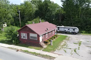 441 E Walnut St, Watseka, IL 60970 - Photo 1