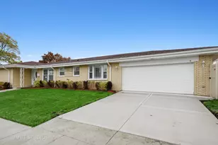 4141 Mulford St, Skokie, IL 60076 - Photo 1
