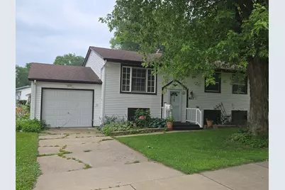 927 N Day Avenue, Rockford, IL 61101 - Photo 1