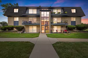 11102 S 84th Ave, Palos Hills, IL 60465 - Photo 1