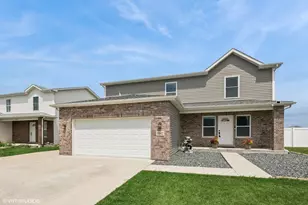 1042 W Cermak Rd, Braidwood, IL 60408 - Photo 1