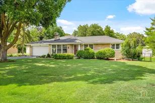 6 Drake Terrace, Prospect Heights, IL 60070 - Photo 1