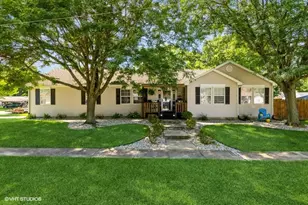 1401 S Main St, Belvidere, IL 61008 - Photo 1