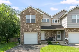 1422 E Arnold St, Sandwich, IL 60548 - Photo 1