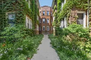 1462 W Argyle St, Chicago, IL 60640 - Photo 1