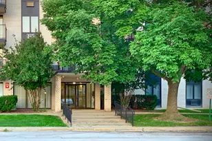 9701 N Dee Rd, Niles, IL 60714 - Photo 1