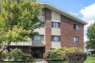 1000 Bayside Dr, Palatine, IL 60074 - Photo 1