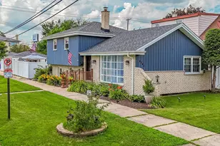 4346 Amelia Ave, Lyons, IL 60534 - Photo 1