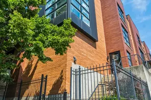 2008 W Willow St, Chicago, IL 60647 - Photo 1