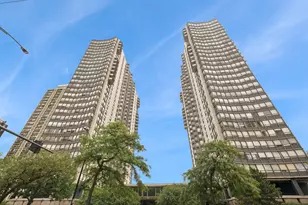 5701 N Sheridan Rd, Chicago, IL 60660 - Photo 1