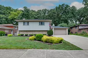 314 S Cedar Ave, Wood Dale, IL 60191 - Photo 1